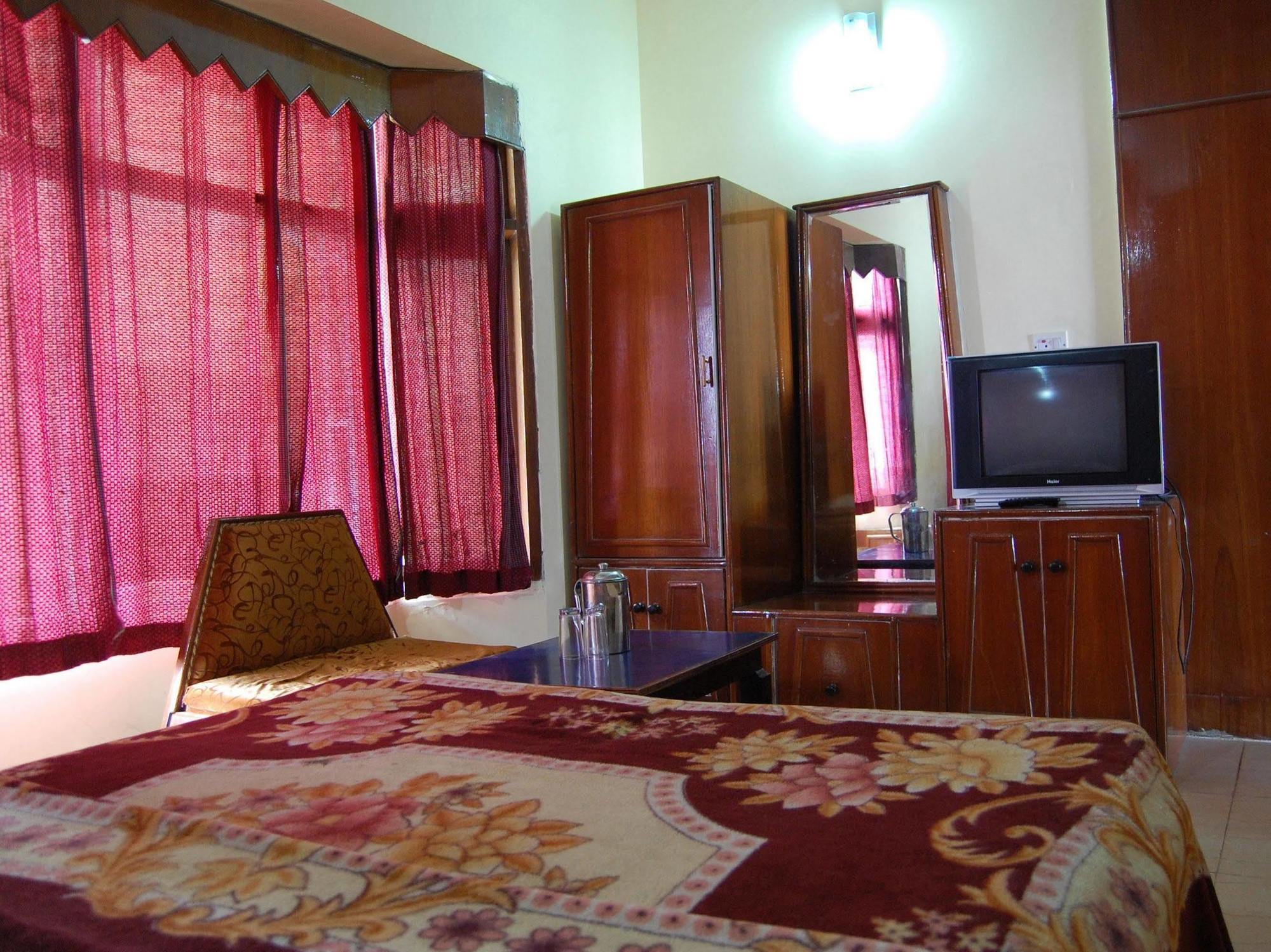 Hotel Park Mussoorie Buitenkant foto